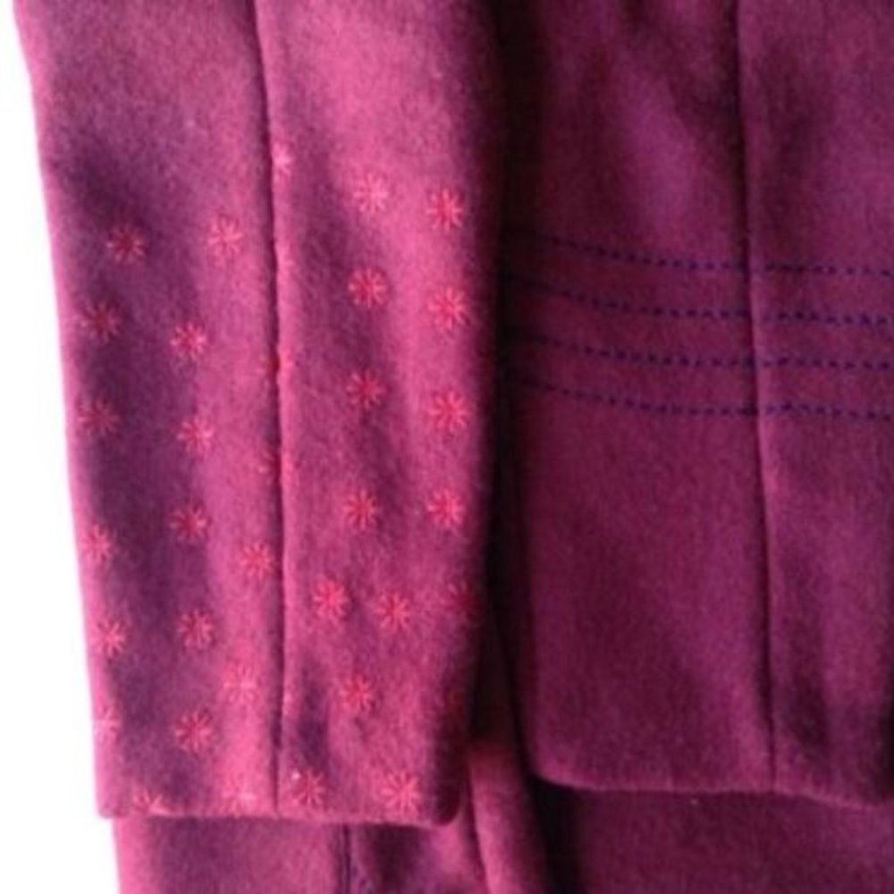 Warm and stylish Orion coat in lovely shade of red - Picture 6 of 12
